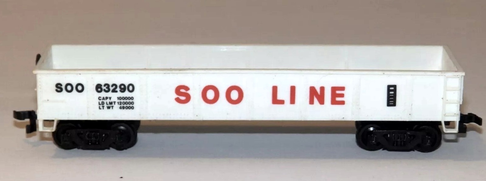 HO Scale - Bachmann - 43-1002-K8 - Gondola, 42 Feet, Steel - SOO Line - 63290