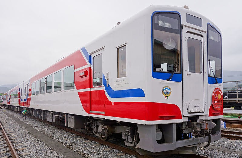 Vehicle - Rail - Passenger Train - Series 36-700