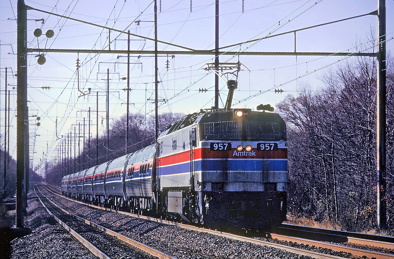 Vehicle - Rail - Locomotive - GE E60