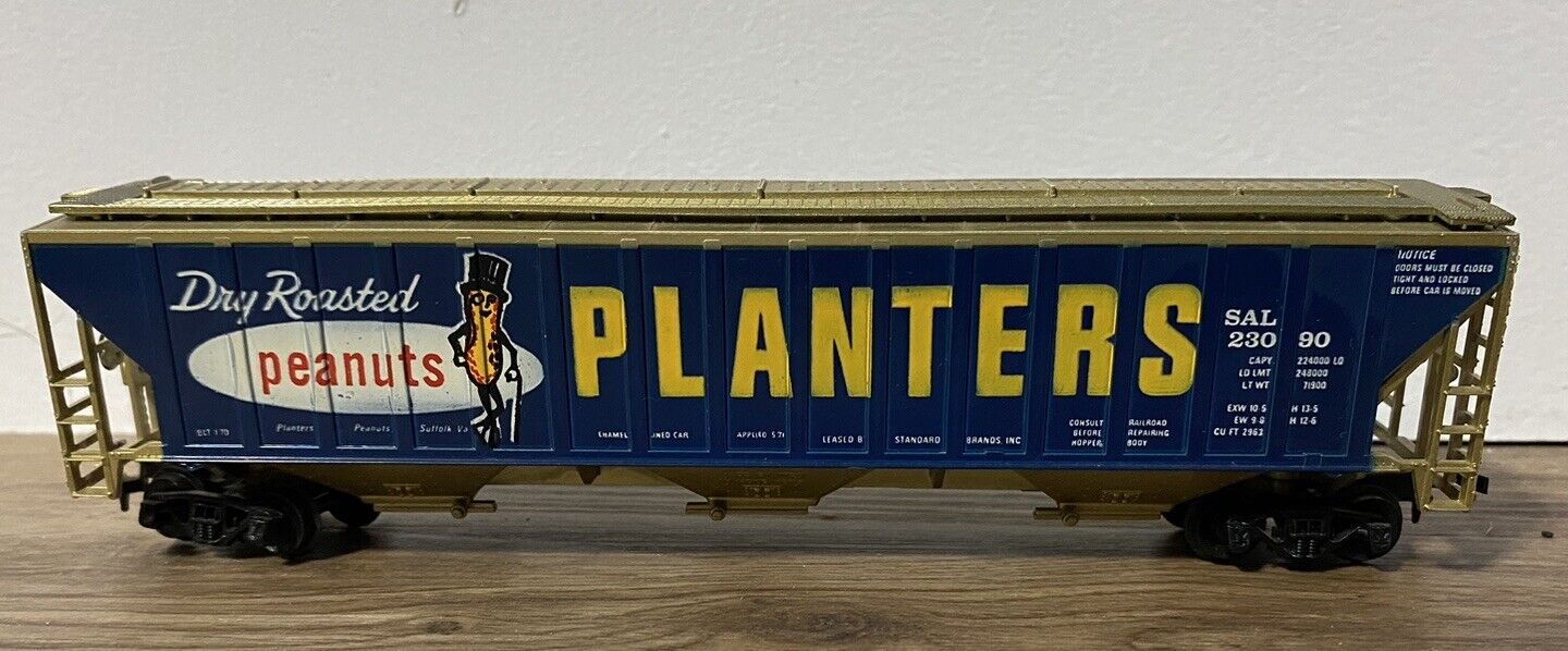 HO Scale - TYCO - Covered Hopper, 3-Bay, PS-2 - Planters - 23090