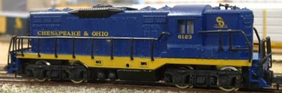 N Scale - Arnold - 0272J - Locomotive, Diesel, EMD GP9 - Illinois Central