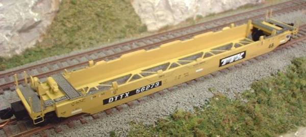 N Scale - N Scale Kits - NS021 2 car Kit - Container Car, Single Well, Gunderson Husky Stack 48 - Various