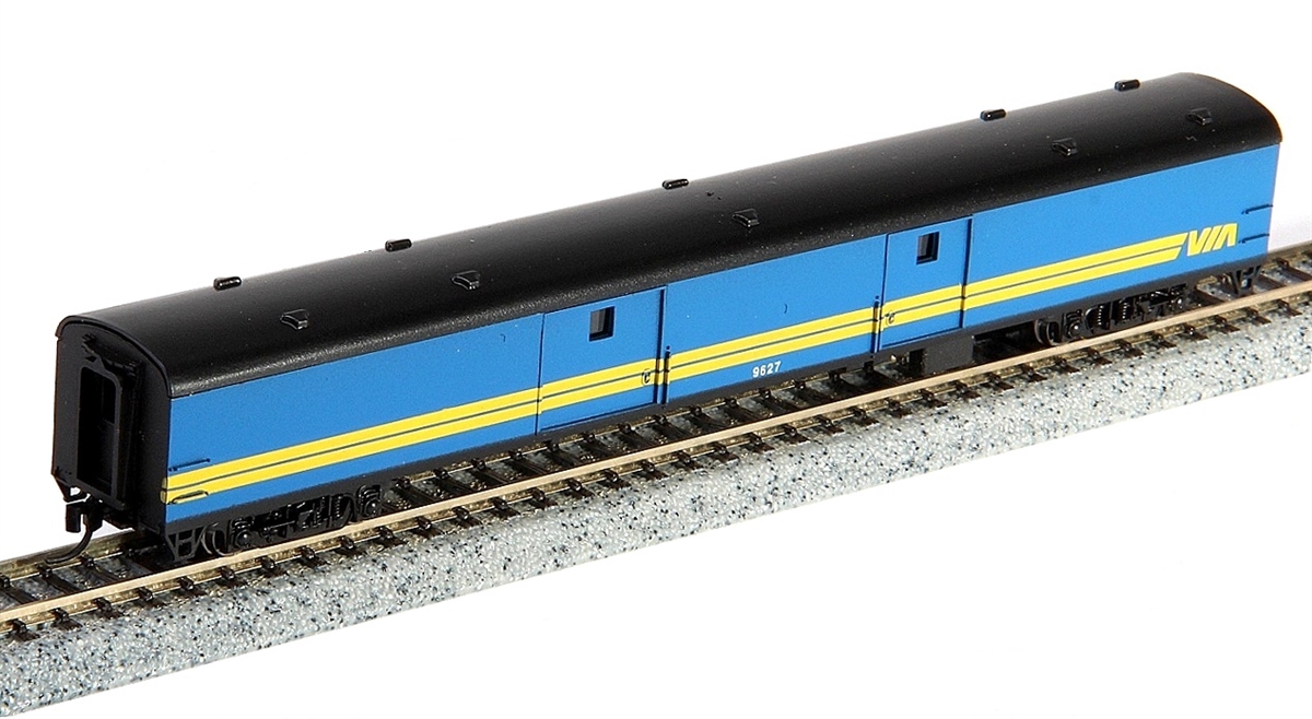 N Scale - Con-Cor - 0001-040345-2 - Passenger Car, Lightweight, Great Northern Baggage - VIA Rail Canada - 9627