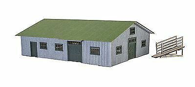 N Scale - Micro-Trains - 499 90 974 - Veterinary Clinic - Military Structures - Veterinary Clinic