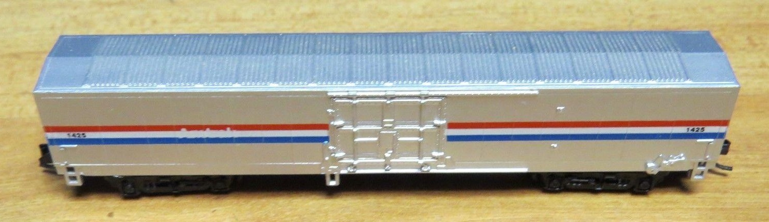 N Scale - Con-Cor - 0001-004681 - Boxcar, 60 Foot, Material Handling - Amtrak - 1425