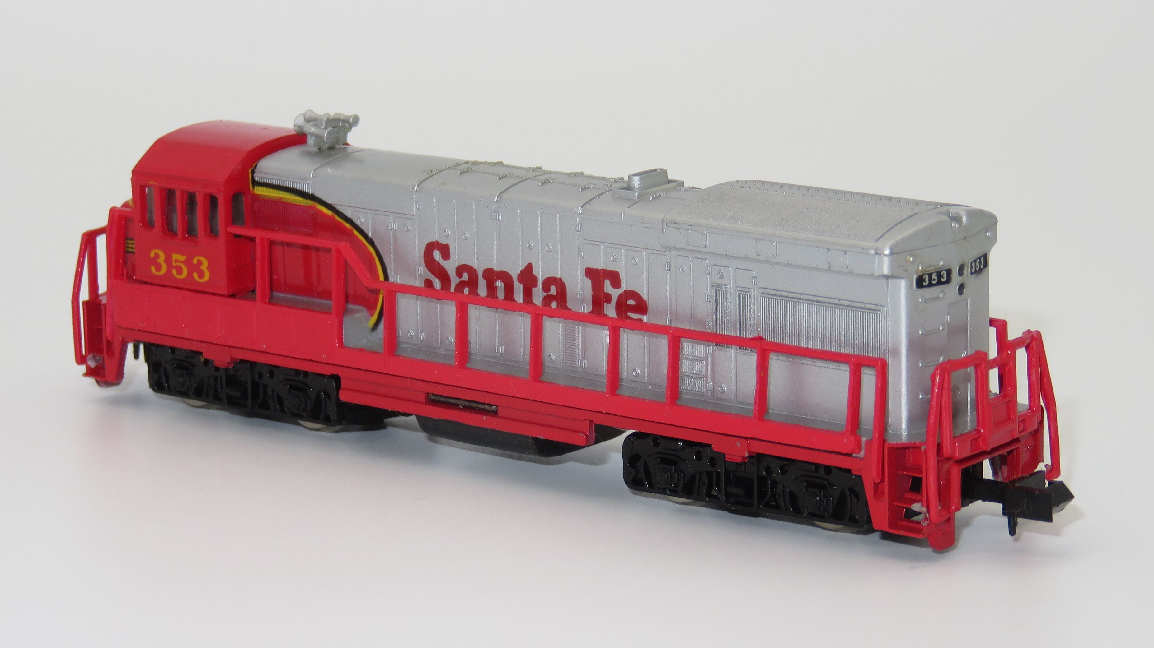 N Scale - Bachmann - 4672 - Locomotive, Diesel, GE U36B - Santa Fe - 353