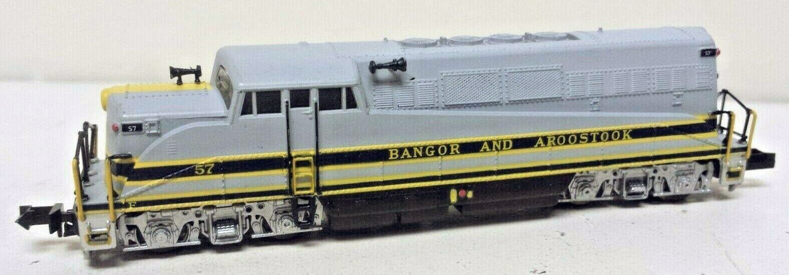 N Scale - Life-Like - 7907 - Locomotive, Diesel, EMD BL2 - Bangor and Aroostook - 57