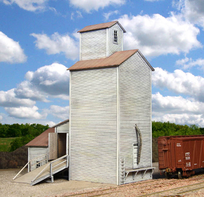 N Scale - American Model Builders - 606 - Wood Grain Elevator - Undecorated