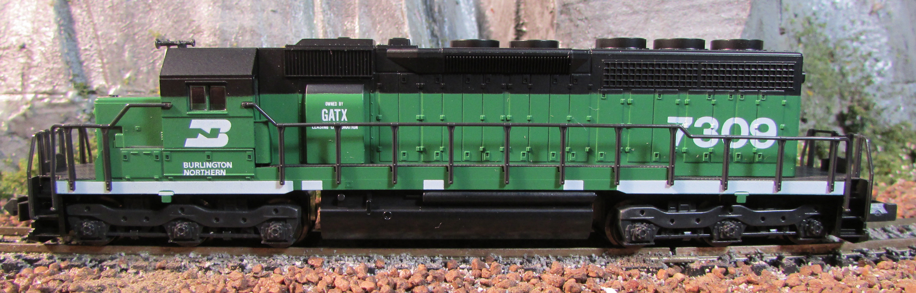 N Scale - Kato USA - 176-20K - Locomotive, Diesel, EMD SD40 - Bur