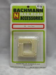 N Scale - Bachmann - 7007 - Structures - Painted/Unlettered