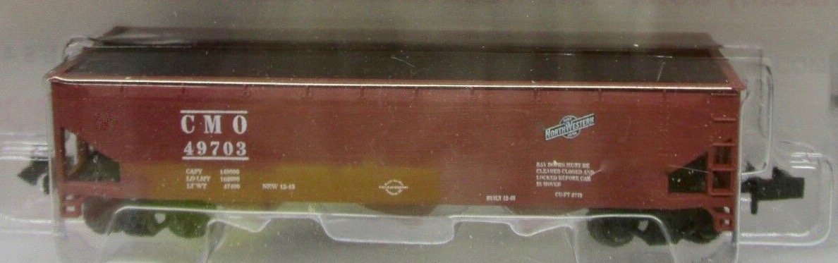 N Scale - Roundhouse - 86201-01 - Open Hopper, 3-Bay, 70 Ton Offset - Chicago & North Western - 49703