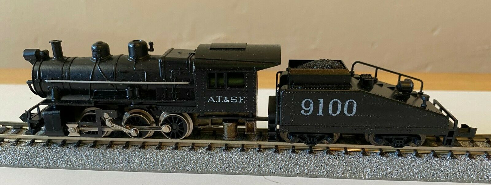 N Scale - Minitrix - 2916 - Locomotive, Steam, 0-6-0 USRA - Santa Fe - 9100