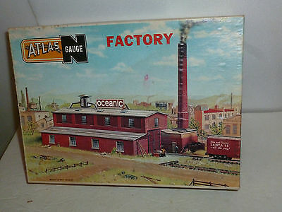 N Scale - Atlas - 2882 - Factory - Industrial Structures