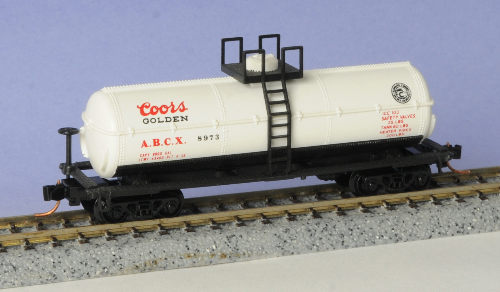 Model Power n Scale General Chemical 3454 Single Dome Tank Car 