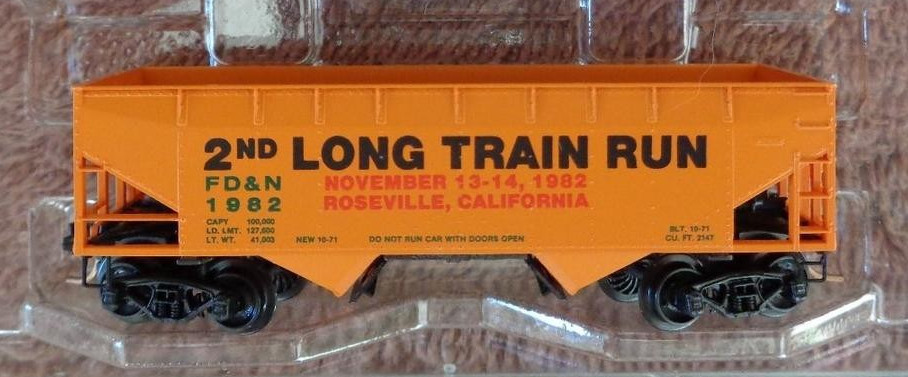 N Scale - Micro-Trains - NSC 84-17 - Open Hopper, 2-Bay, Offset Side - N Scale Convention - 1982