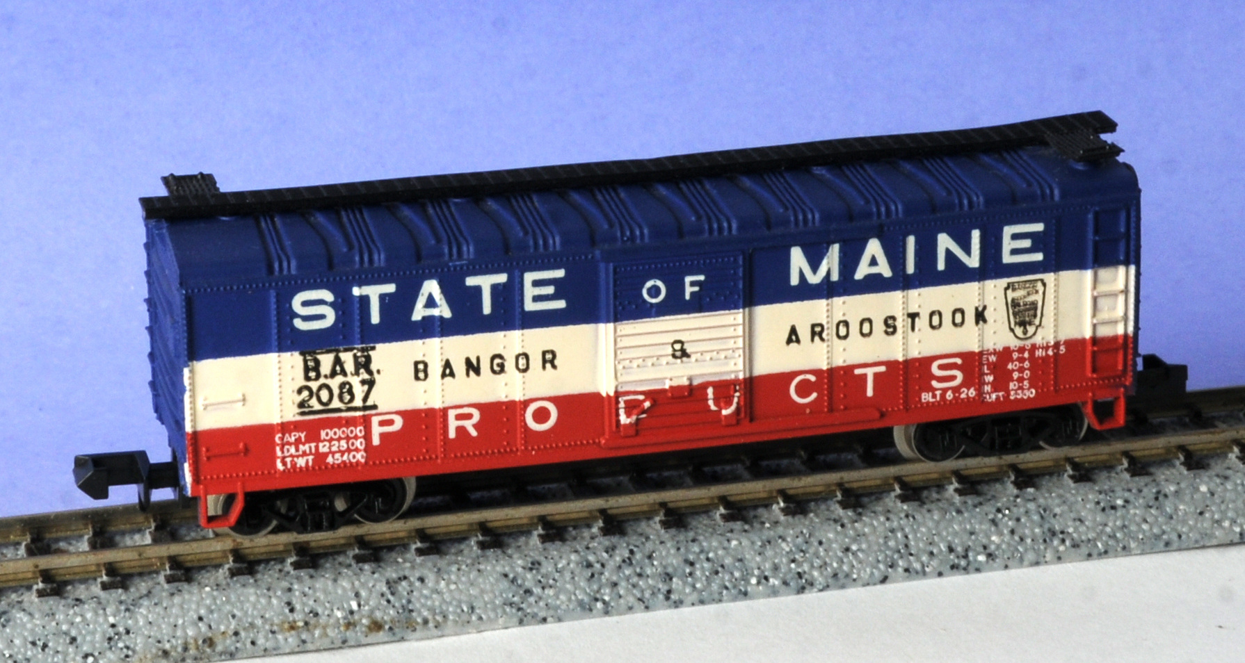 N Scale - MRC - 8030 - Boxcar, 40 Foot, Steel Single Door - Bangor and Aroostook - 2087