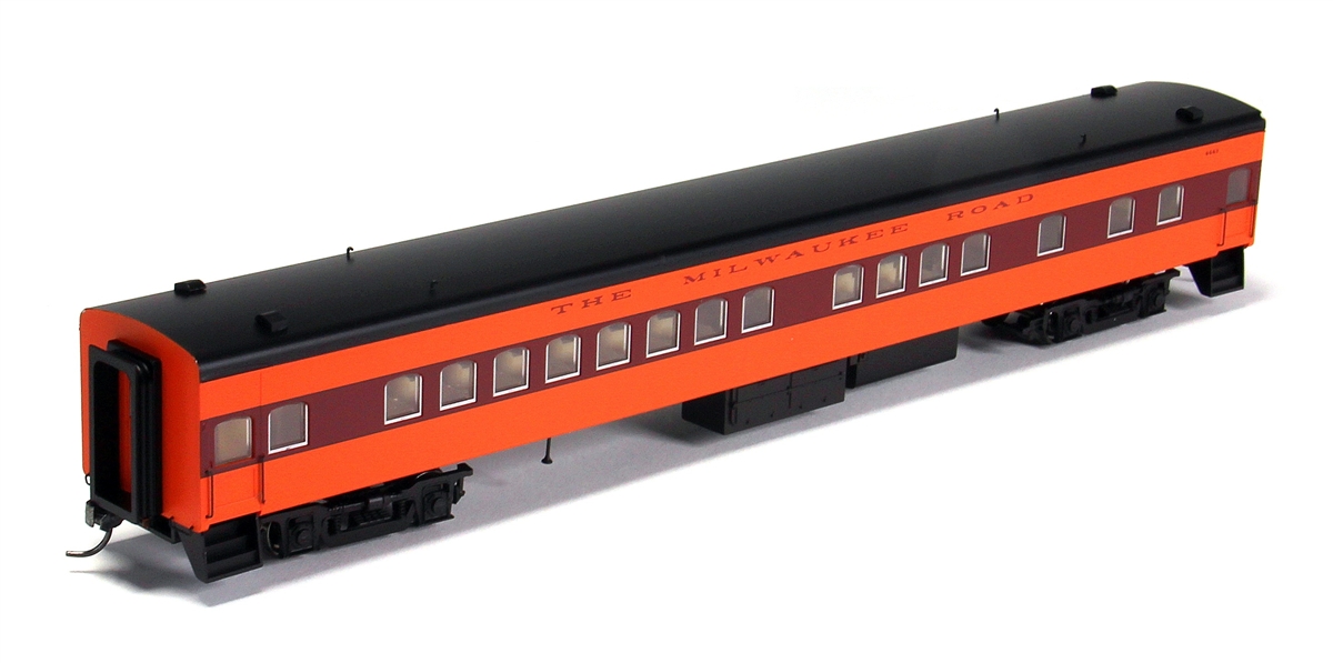 N Scale - Fox Valley - 40107 - Passenger Car, Streamlined Smoothside, Bunk Coach - Milwaukee Road - 4443
