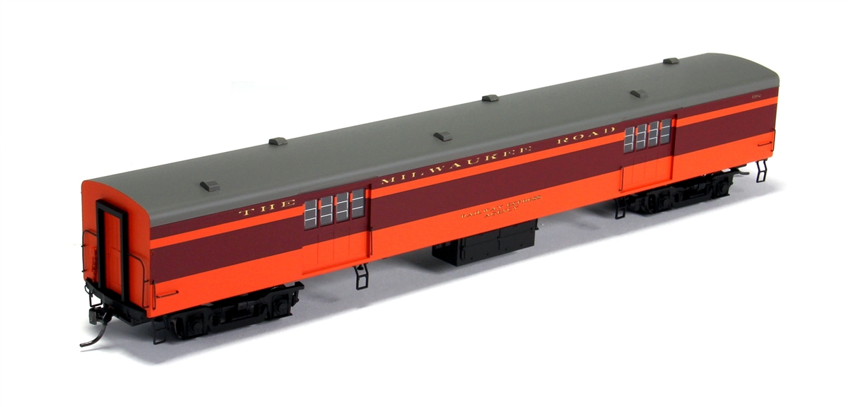 N Scale - Fox Valley - 40087 - Passenger Car, Streamlined Smoothside, Baggage Express - Milwaukee Road - 1102