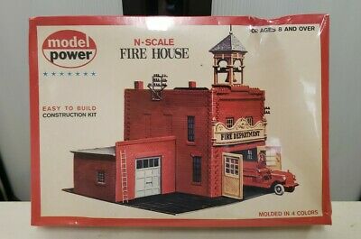 N Scale - Model Power - 1511 - Fire House w/Fire Engine - Painted/Unlettered
