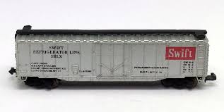 N Scale - Lima - 491 - Boxcar, 50 Foot, Steel, Plug Door - Swift Refrigerator Line