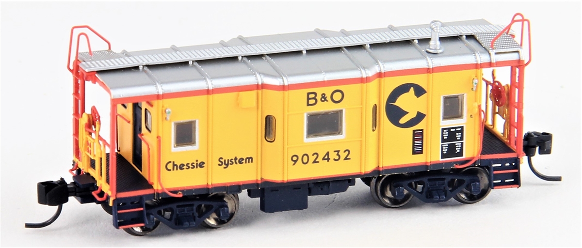 N Scale - Fox Valley - 91222 - Caboose, Bay Window - Chessie System - 902432