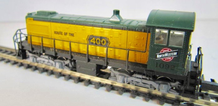 N Scale - Arnold - 5027 - Locomotive, Diesel, Alco S-2 - Chicago & North Western - 1092
