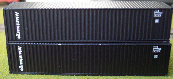 N Scale - Deluxe Innovations - 5240 - Container, 40 Foot, Corrugated, Dry - Atlanticargo - 2-Pack