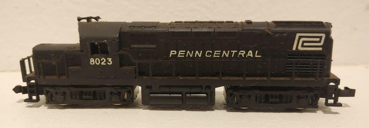 N Scale - MRC - 6986 - Locomotive, Diesel, Alco C-420 - Penn Central - 8023