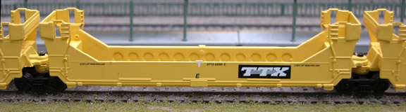 N Scale - Deluxe Innovations - 151301 - Container Car, Articulated Well, Gunderson Twin-Stack - TTX Company - 63107