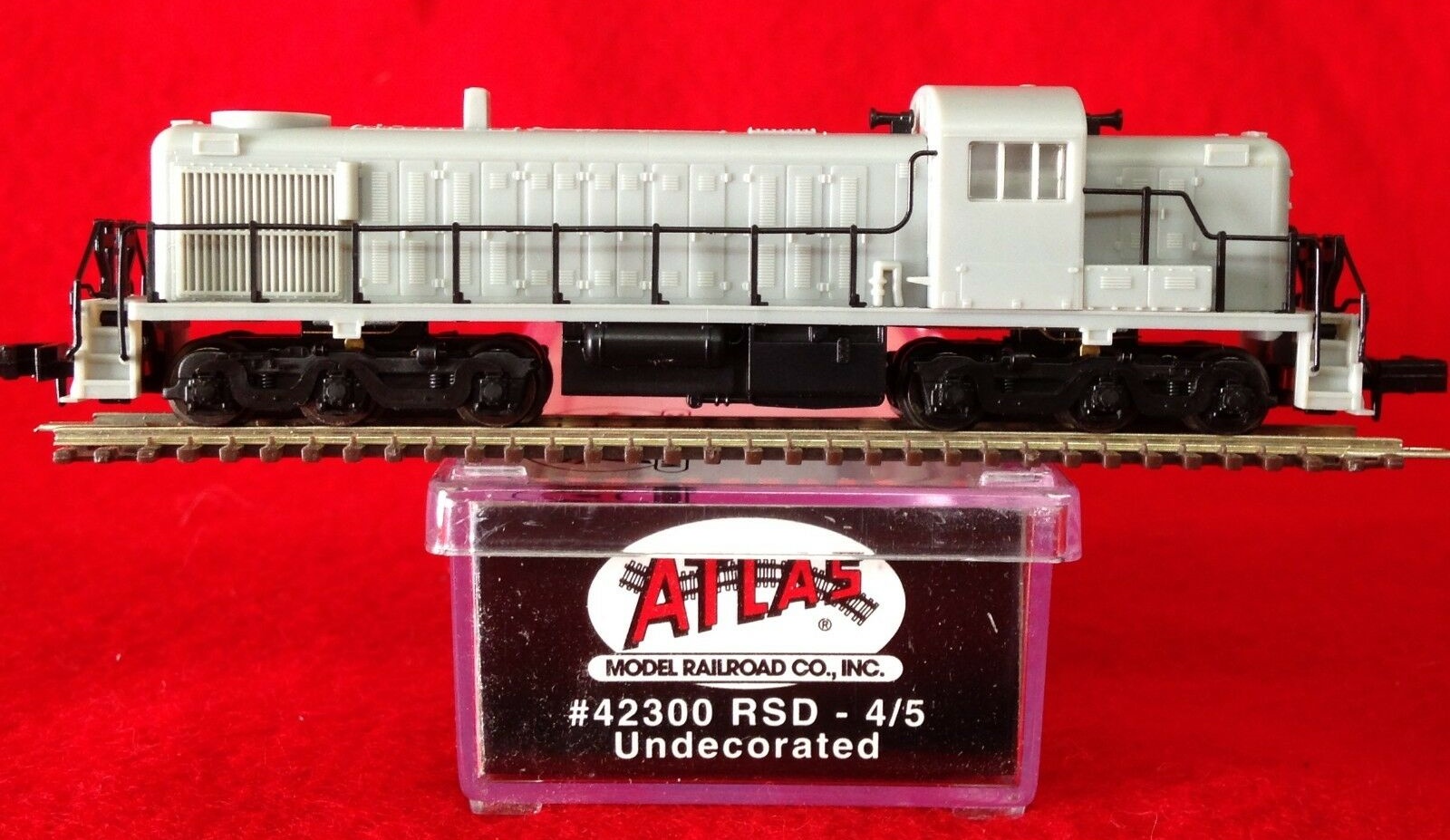 N Scale Atlas 42300 Diesel, Alco RSD4 Undecorated