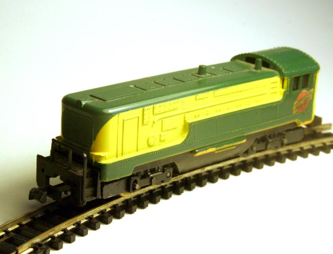 N Scale - Revell - 2301 - Locomotive, Diesel, Baldwin VO-1000 - Chicago & North Western - 1047