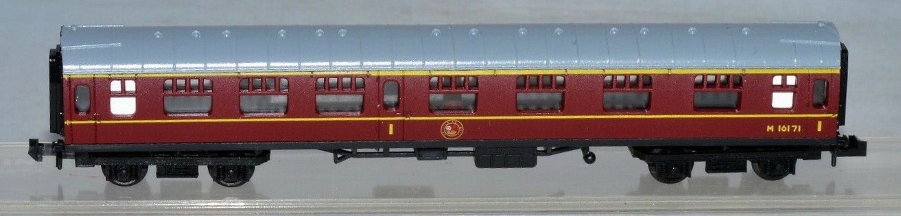 N Scale - Hornby-Minitrix - N305 - Passenger Car, British Rail, Mark 1 Coach - British Rail - M 16171