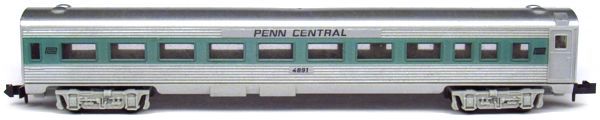 N Scale - Aurora Postage Stamp - 4891-225 - Passenger Car, Lightweight, Budd - Penn Central - 4891