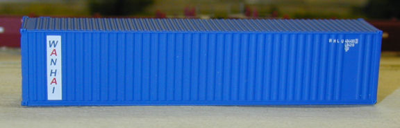 N Scale - Deluxe Innovations - 5421 - Container, 40 Foot, Corrugated, Dry - Wan Hai - 2 numbers