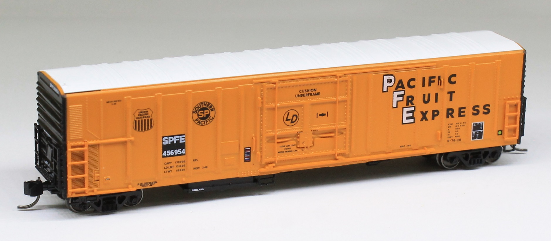 InterMountain - 68813-11 - Reefer, 57 Foot, Mechanical, PC&F R-70-20 - Pacific Fruit Express - 459862