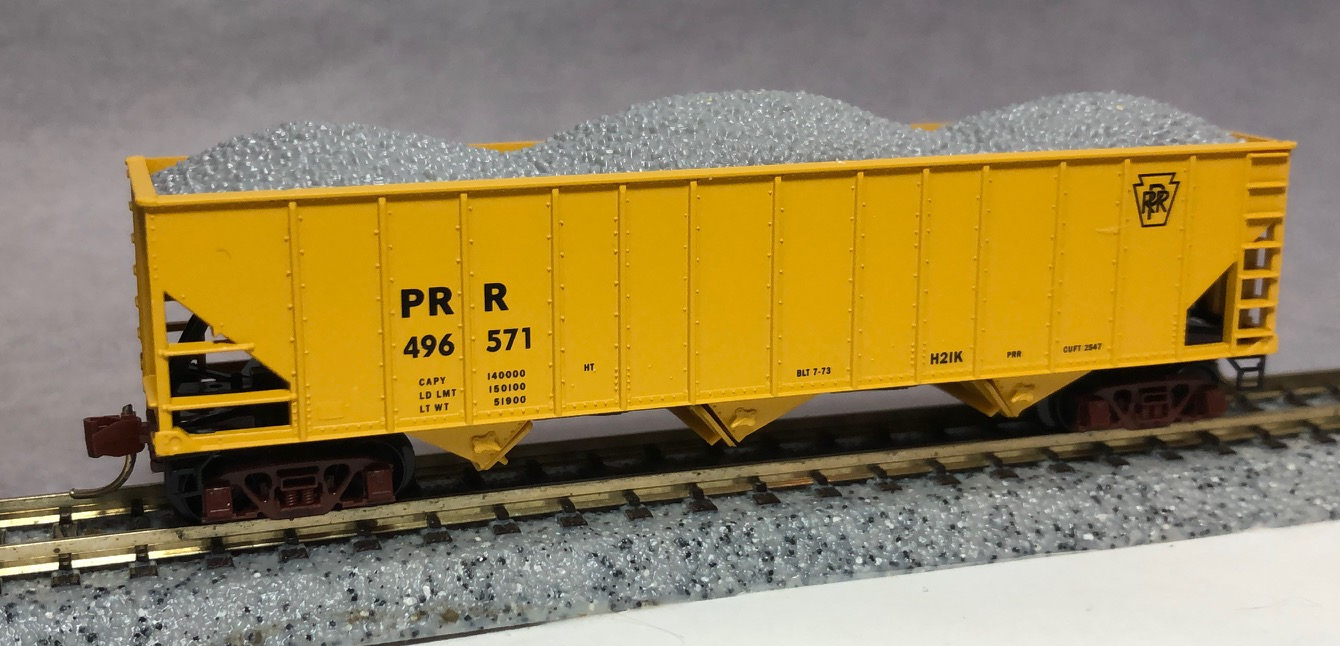 N Scale - Micro-Trains - NSC 01-17 - Open Hopper, 3-Bay, 100 Ton - Pennsylvania - 496571