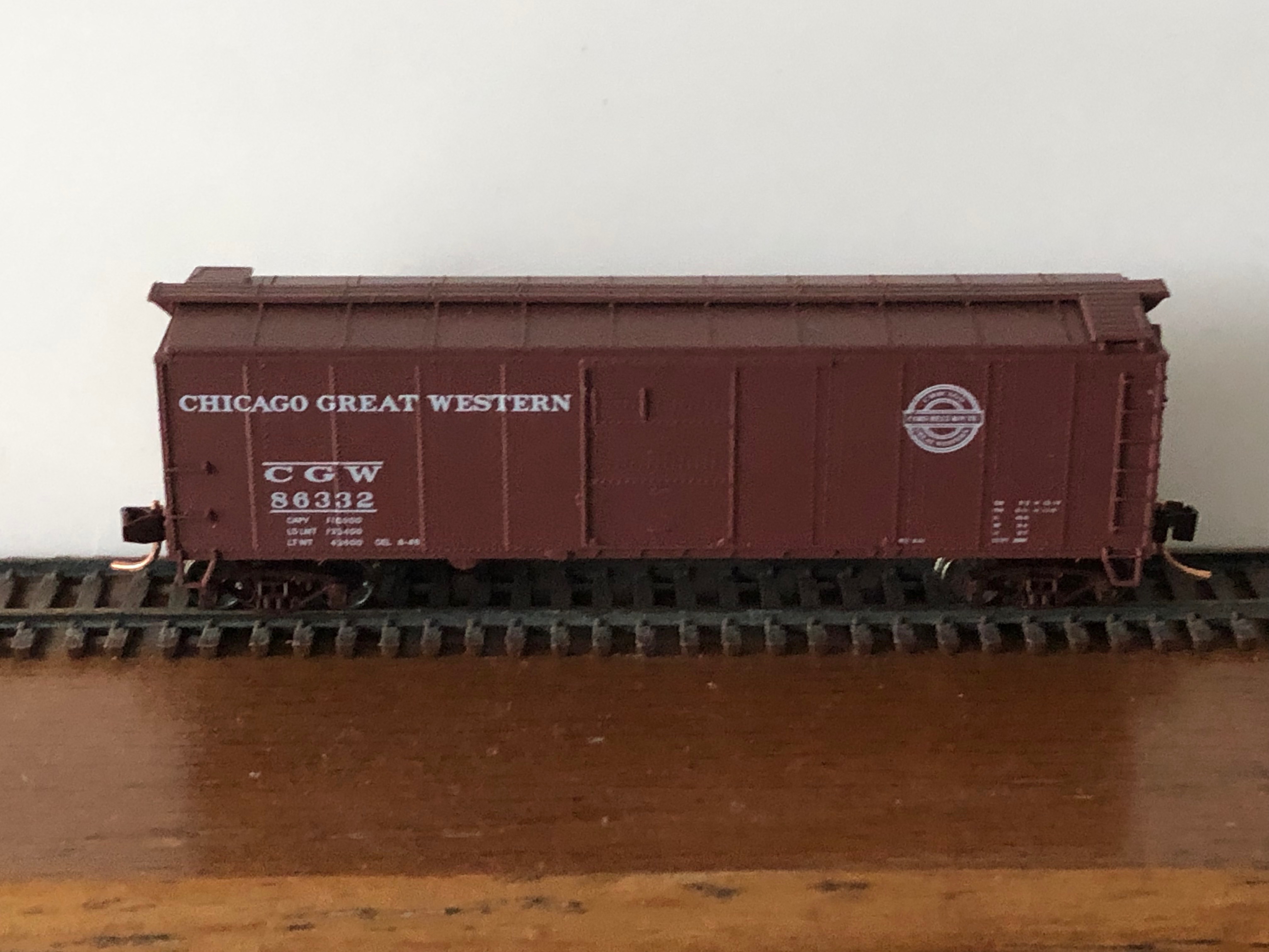 N Scale Red Caboose 17048 04 Boxcar 40 Foot Steel ARA X 29 