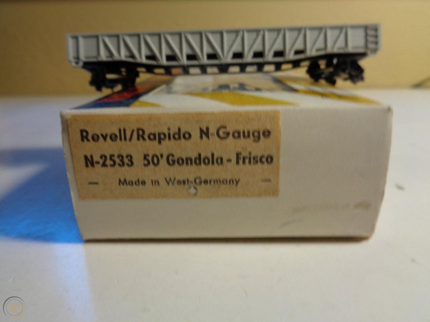 N Scale - Revell - 2533 - Gondola,Low Sided, 50 Foot - Frisco