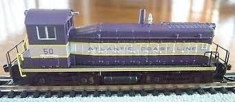 N Scale - Life-Like - 7000 - Locomotive, Diesel, EMD SW8 - Atlantic Coast Line - 50