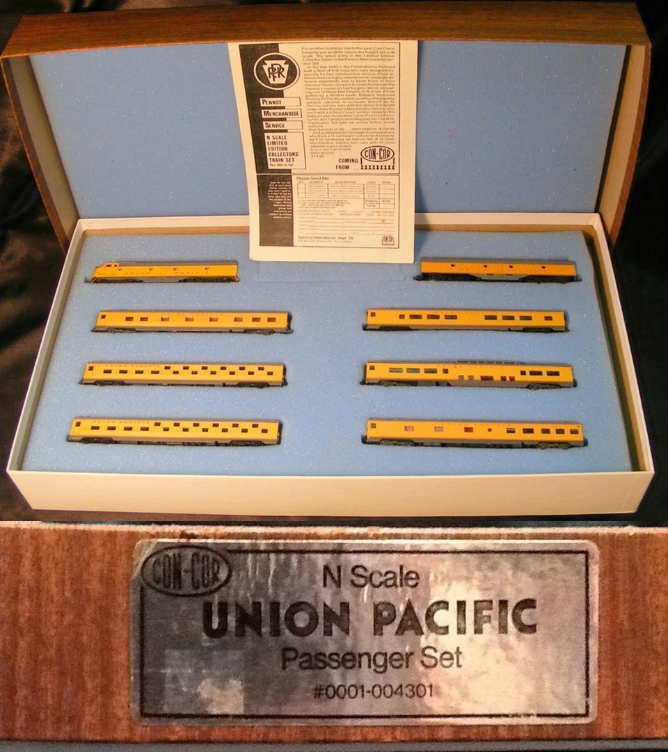 N Scale - Con-Cor - 0001-004301 - Passenger Train, Diesel, North American, Transition Era - Union Pacific - 8-Unit