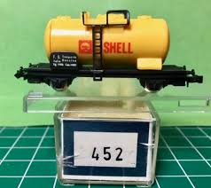 N Scale - Lima - 452 - Tank Car, No Dome, 2-Axle - Shell Oil - Unknown