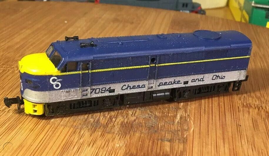 N Scale - MRC - 6963 - Locomotive, Diesel, Alco FA/FB - Chesapeake & Ohio - 7094