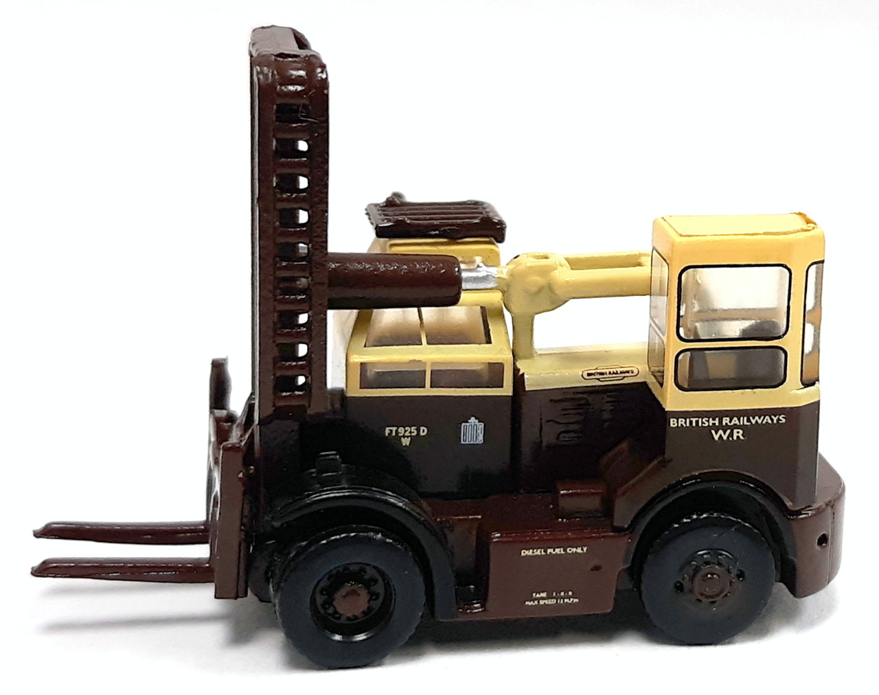 N Scale - Oxford Diecast - NSDF001 - Truck, Forklift, SD Freightlifter - British Rail - FT925 D W<br>729 AAR