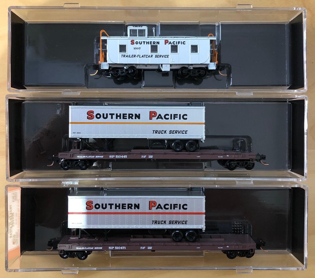 N Scale - Micro-Trains - NSC 05-36 - Boxcar, 40 Foot, PS-1 - Southern Pacific - 3-Pack