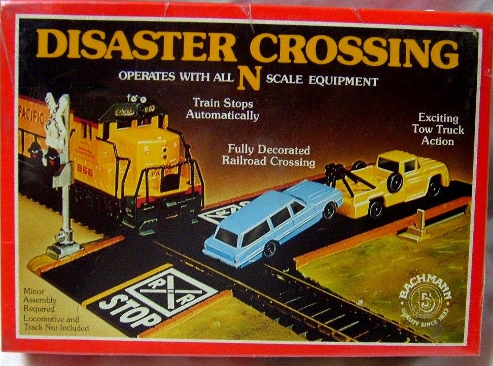 N Scale - Bachmann - 56-1201 - Trackside Structures - Painted/Unlettered - Disaster Crossing