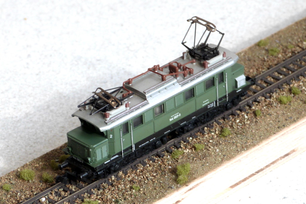 N Scale - Minitrix - 51 2033 00 - Locomotive, Electric, E44 - Deutsche Bundesbahn - 144 083-3