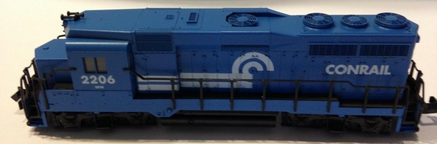 N Scale - Atlas - 4724 - Locomotive, Diesel, EMD GP30 - Conrail