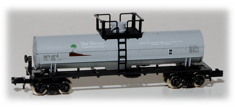 N Scale - Eastern Seaboard Models - 140500 - Tank Car, Single Dome, 39 Foot - Pan Pacific Commodities - 42718