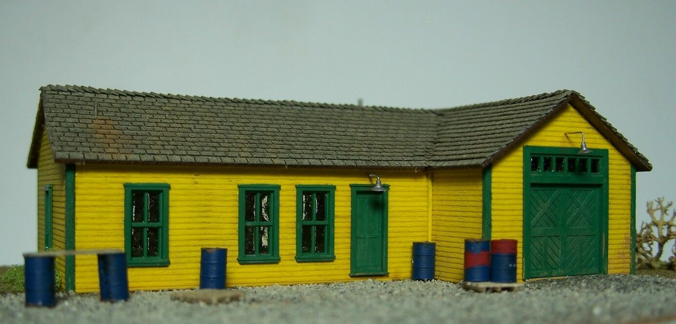 N Scale - Motrak Models - 13001 - Structure, Wooden Shed - Railroad Structures - MOW Shed 