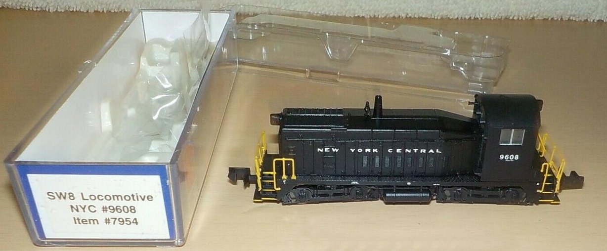 N Scale - Life-Like - 7954 - Locomotive, Diesel, EMD SW8 - New York Central - 9608